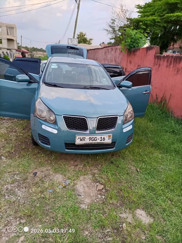 Pontiac Vibe 2010 model 6