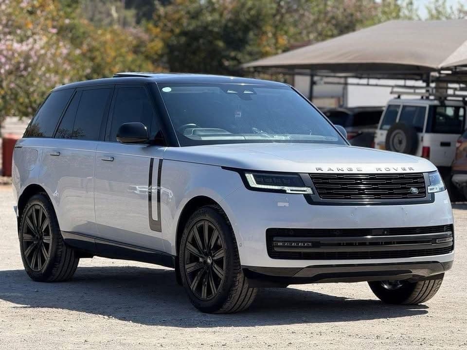 Range Rover Vogue 2023 model
