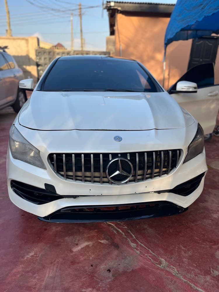 Mercedes Benz